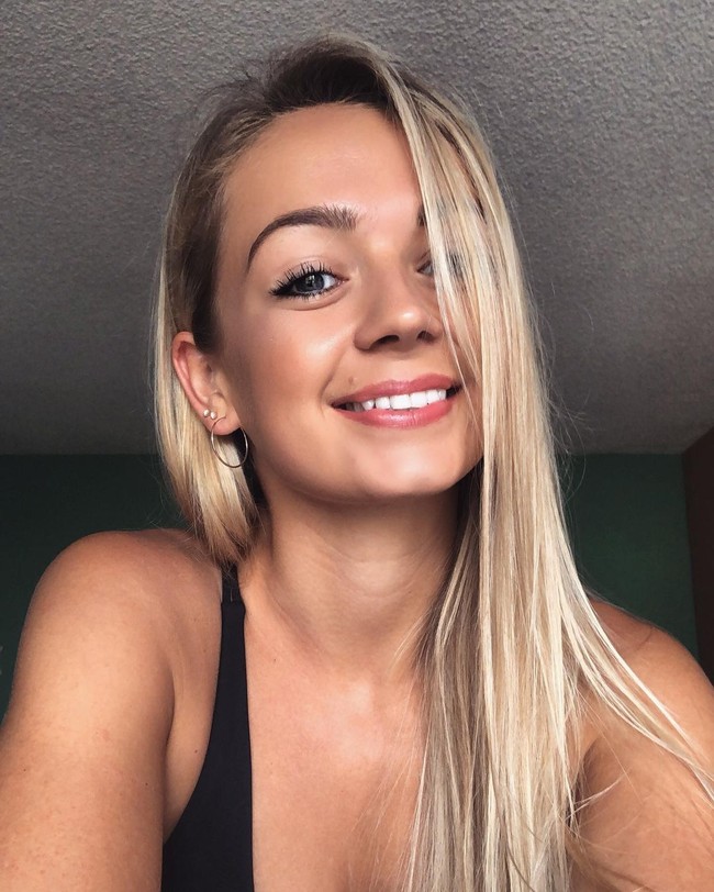 Seorang wanita bernama Lauren mengungkap keputusannya untuk beralih jadi model seksi. Sebelumnya ia merupakan seorang guru olahraga. Kini ia bahkan menjual konten-konten sensual bersama suaminya sendiri. Foto: Instagram @laurenannekennedy_