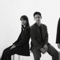 Love Alarm 2 kembali mengangkat kisah cinta segitiga antara Kim Jo Jo (pemain Kim So Hyun), Hwang Sun Oh (pemain Song Kang), dan Lee Hye Young (pemain Jung Ga Ram). Para pemain pun membocorkan alur ceritanya. Foto: dok. Netflix