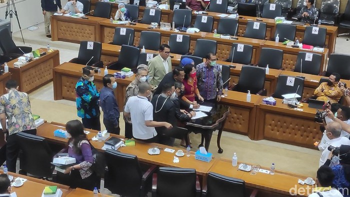 Pemerintah dan DPR sepakat mendrop RUU Pemilu dari Prolegnas 2021 (Matius Alfons/detikcom).