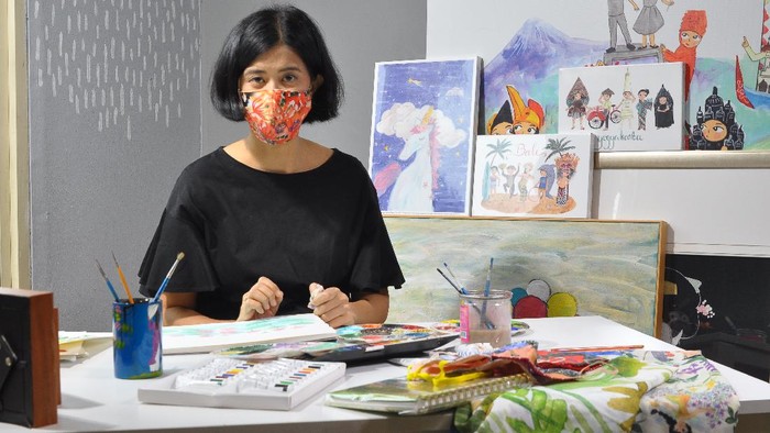 Pemilik Kamalika Artprints, Winarti Handayani