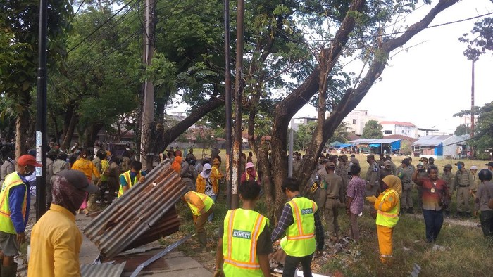 Penertiban Lapangan Gajah Mada Medan (Datuk-detikcom)