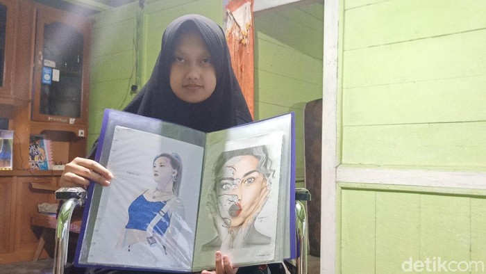 Rahma, gadis difabel asal Banjarnegara yang jago melukis