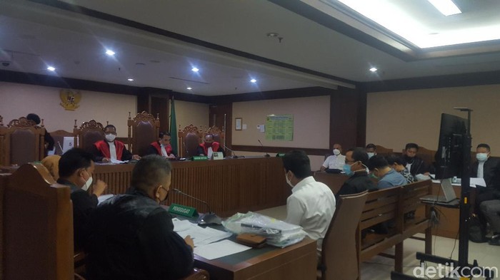 Sidang kasus Mark Sungkar