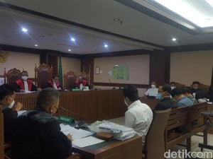 Pejabat dan Staf Kemenpora Jadi Saksi Sidang Kasus Korupsi Mark Sungkar