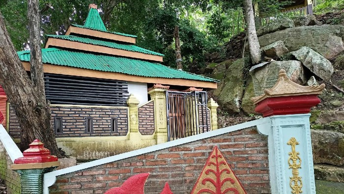 Situs Watu Dukun di Ponorogo