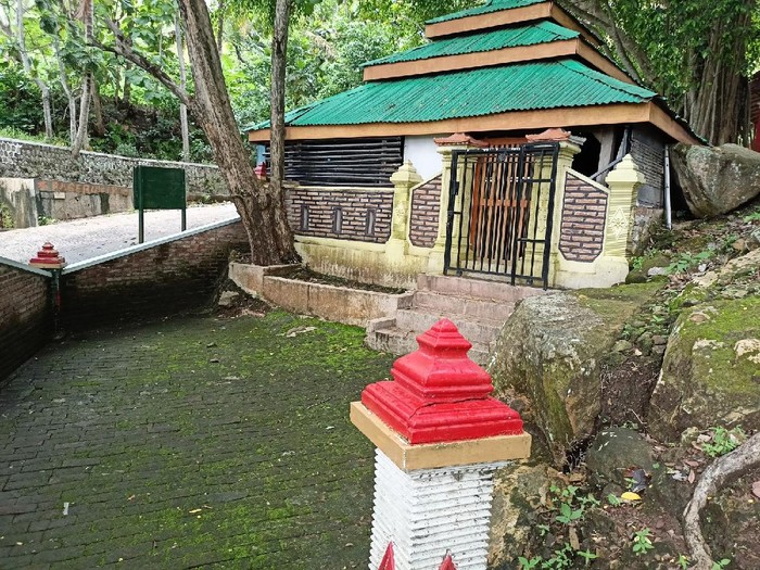 Situs Watu Dukun di Ponorogo