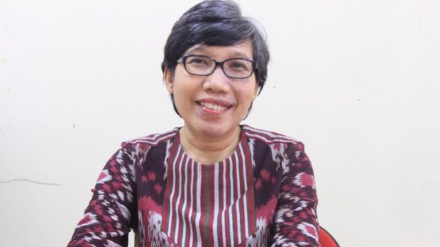 Komisioner Komnas Perempuan, Theresia Iswarini