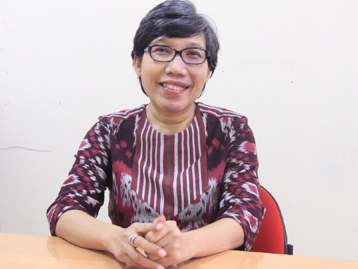 Komisioner Komnas Perempuan, Theresia Iswarini