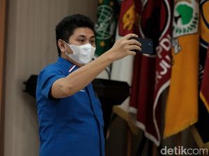 Wasekjen Demokrat Kritik Ade Armando: Hentikan Politik Identitas!