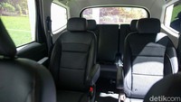 Interior Wuling Confero S yang telah mengusung fitur Captain Seat. Foto: Grandyos Zafna