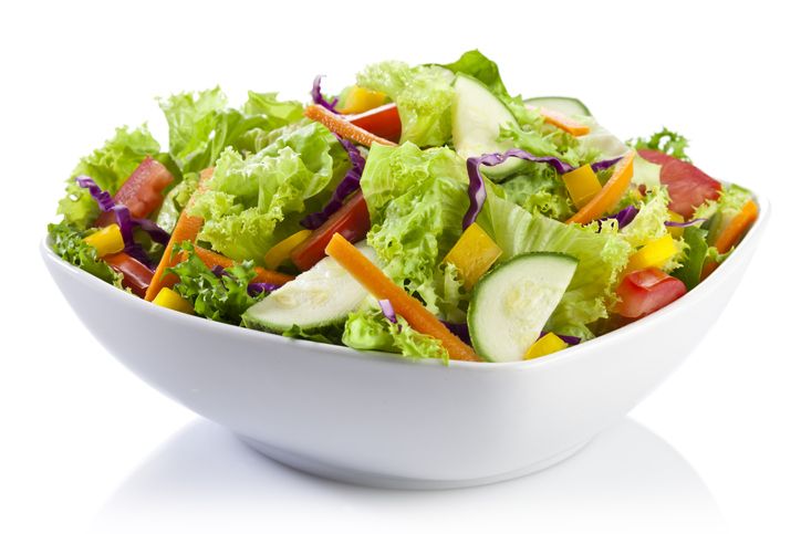 Apa Benar Makan Salad Bikin Kurus? Ini Kata Pelatih Kebugaran