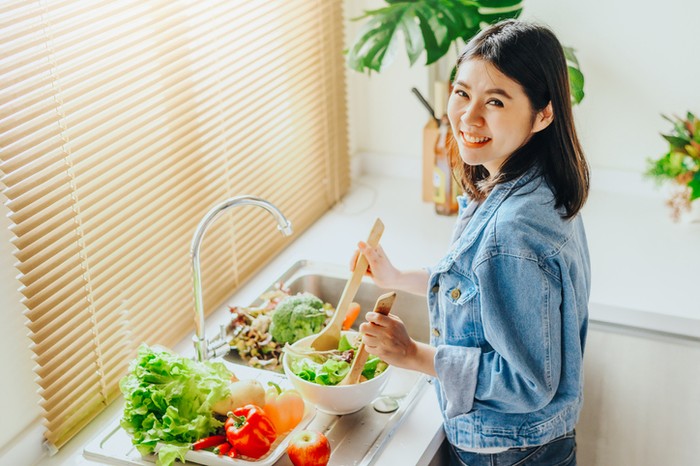 Apa Benar Makan Salad Bikin Kurus? Ini Kata Pelatih Kebugaran Apa Benar Makan Salad Bikin Kurus? Ini Kata Pelatih Kebugaran