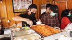 Enaknya Jajan Toppokki hingga Odeng Khas Drama Korea di Bandung