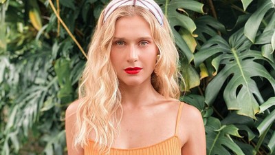 8 Foto Celina Locks, Model Cantik & Pacar Ronaldo yang Jarang Terekspos
