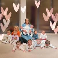 Ternyata wanita 23 tahun ini tidak melahirkan semua anaknya sendiri. Ia dan sang suami menyewa jasa ibu pengganti agar keluarga besarnya bisa cepat terbentuk. Foto: Instagram/@batumi_mama