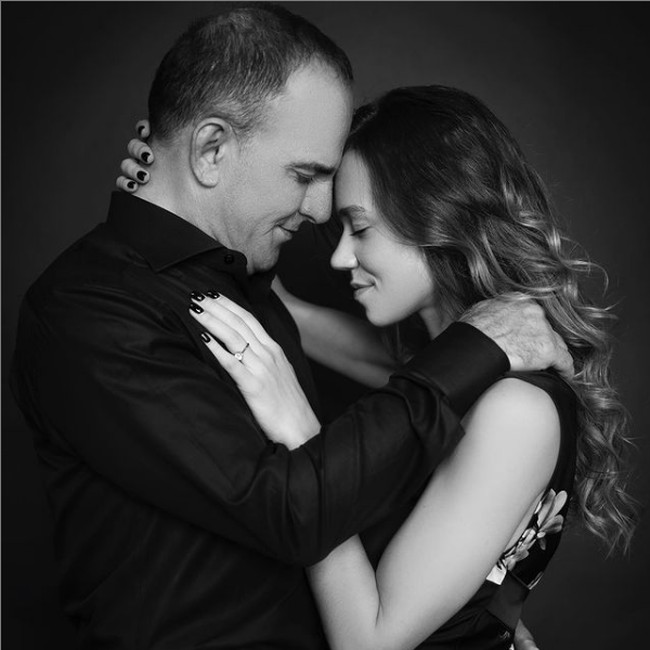 Pria tersebut jatuh cinta pada pandangan pertama dan langsung mengajaknya menikah. Dia juga ingin punya banyak anak dari Christina. Foto: Instagram/@batumi_mama