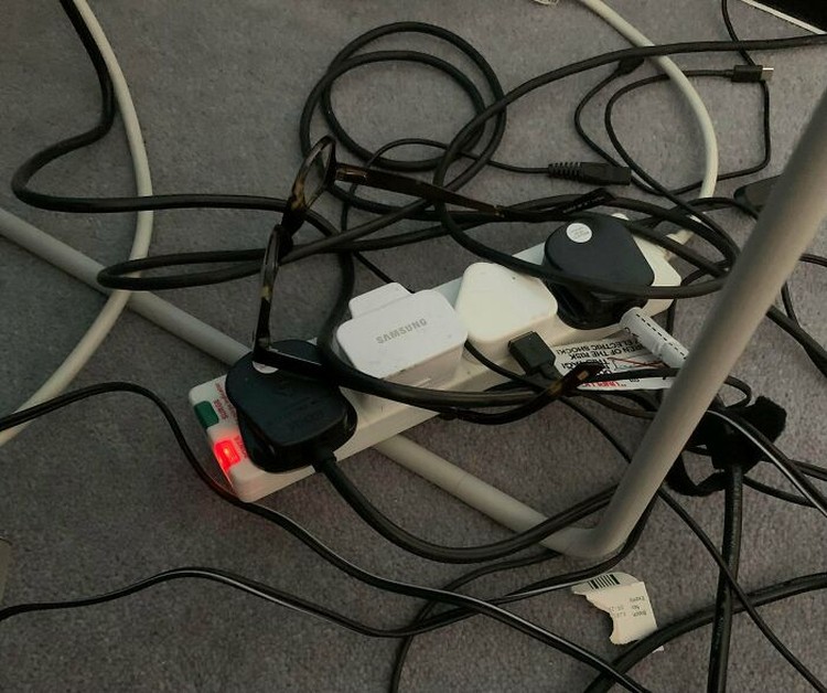 Foto kamuflase mengecoh mata