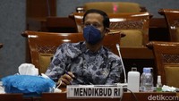 Menteri Pendidikan dan Kebudayaan (Mendikbud), Nadiem Makarim mengatakan seleksi untuk rekrutmen satu juta guru pegawai pemerintah dengan perjanjian kerja (PPPK) berlangsung pada Agustus, Oktober dan Desember 2021.