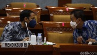 Panja Komisi X mendesak Kemendikbud melakukan kajian mendalam mengani profil pelajar Pancasila dari aspek penentuan ciri utama.