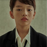 Pada 2017, terungkap bahwa ibu Jeong Woo Ju adalah fans seorang idol KPop. Ia sering melihat fotonya dan berharap anaknya seganteng idolanya. Foto: dok. Esteem