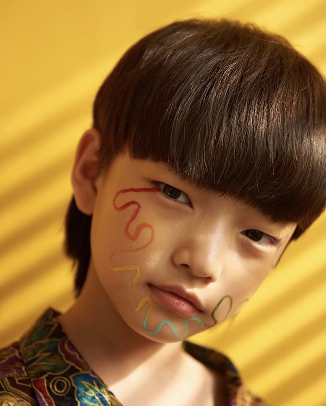 Jeong Woo Ju merupakan model dan aktor agensi ESteem, yang dikelola SM Entertainment. Ia telah menjadi model sejumlah brand ternama seperti Zara Kids, Puma, dan MLB Kids. Foto: Instagram wooju09zion15