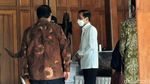 Jokowi Melayat Ibunda Hasto Kristiyanto