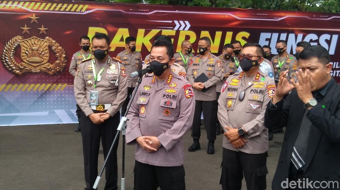 Kapolri Jenderal Listyo Sigit Prabowo saat menghadiri Rakernid Fungsi Lantas 2021