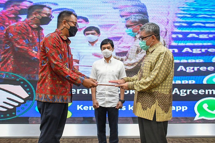 Gaet WhatsApp, Kemenkes Buat Chatbot Pendaftaran Vaksinasi COVID-19