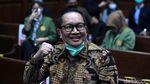 Kepalan Tangan dan Hormat Brigjen Prasetijo Sebelum Jalani Sidang