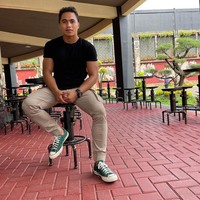 Serda Aprilia Manganang kini sudah menjalani corrective surgery atau operasi korektif setelah diketahui mengalami hipospadia. Dia sebenarnya seorang laki-laki. Tugasnya di TNI AD nanti pun akan disesuaikan. Foto: Instagram @manganang92.