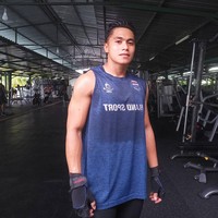 Serda Aprilia Manganang tak bisa menyembunyikan kebahagiaannya. Setelah 28 tahun, Aprilia Manganang mendapat kepastian bahwa dia seorang pria dan bisa menjalani operasi korektif. Foto: Instagram @manganang92.