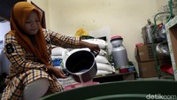 Harapannya UMKM di daerah ini terus berkembang. Kisah pembuatan yoghurt ibu-ibu Desa Bocek ini menjadi satu dari kumpulan kisah dalam program Jelajah UMKM ke beberapa wilayah di Indonesia.