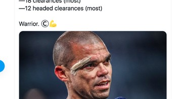 Bek Porto Pepe dipuji netizen karena walau sudah berumur semalam bisa tampil trengginas. Foto: Twitter