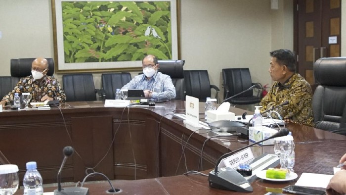Moeldoko saat bertemu Dirut Jiwasraya - Dirjen Kekayaan Negara Kemenkeu (Foto: dok KSP)