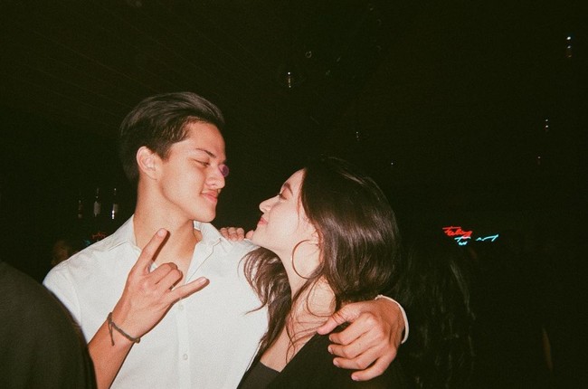 Megan Domani dan Jeremie Moeremans pada akhirnya memutuskan untuk berpacaran di tahun 2019. Hubungannya itu berawal dari cinta lokasi usai membintangi sinetron Cinta Misteri. Foto: Instagram/@megandomani1410