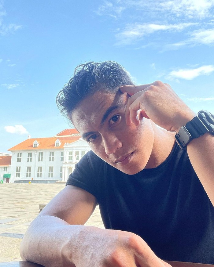 Pose Seru Aprilia Manganang Saat Makan Bareng Agnez Mo