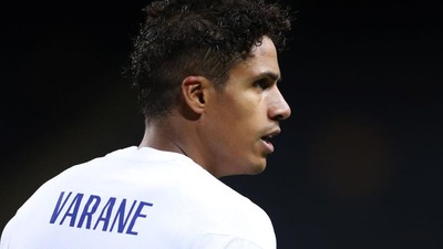 Raphael Varane di Antara Empat Raksasa