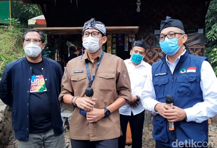 Sandiaga Uno di Desa Batulayang
