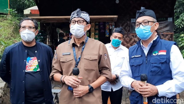 Sandiaga Uno di Desa Batulayang Sandiaga Uno di Desa Batulayang