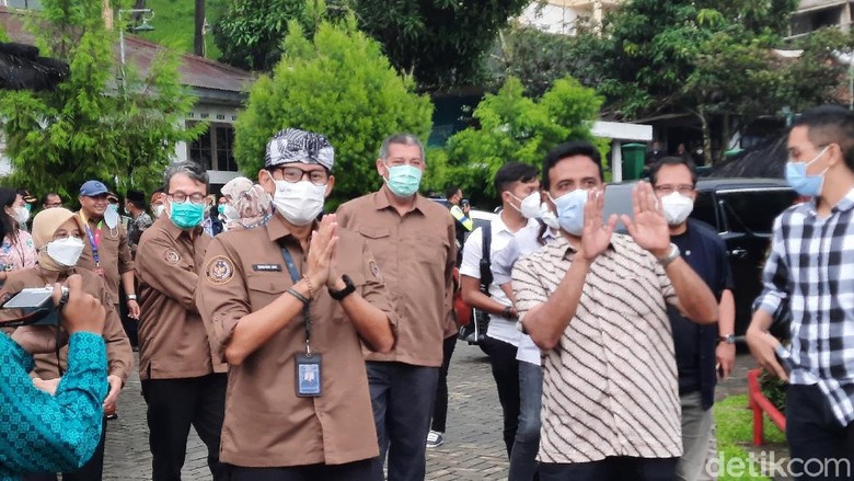 Sandiaga Uno di Desa Batulayang Sandiaga Uno di Desa Batulayang