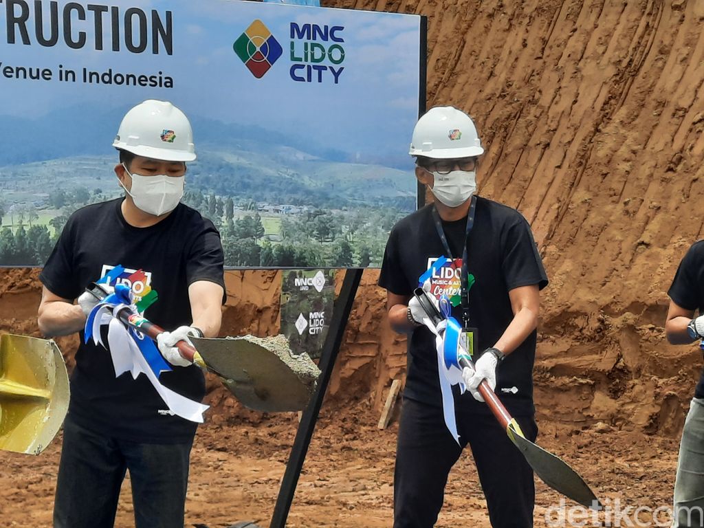 Sandiaga Uno di Desa Batulayang