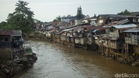 Dia mengatakan, lahan yang siap dinormalisasi dimulai dari aliran Sungai Ciliwung di jembatan Jalan Raya TB Simatupang sampai Kampung Melayu dengan panjang berkisar 7,6 kilometer.