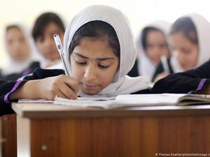 Afghanistan Larang Siswi 12 Tahun ke Atas Bernyanyi di Acara Publik
