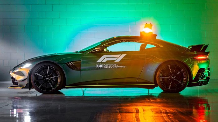 Aston Martin Jadi Safety Car F1