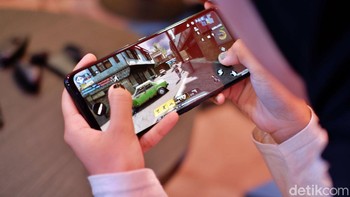 Bagaimana tertarik? Tunggu kehadiran ROG Phone 5 yang segera hadir di Indonesia. Foto: Adi Fida Rahman/detikINET