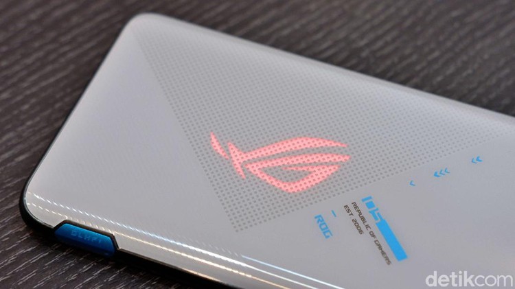 Asus ROG Phone 5 Asus ROG Phone 5