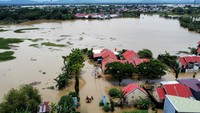Dari pantauan detikcom, lokasi yang terdampak banjir parah adalah Blok 8 dan 10 Perumnas Antang. Banjir setinggi 100-150 cm sempat merendam rumah warga, bahkan tak sedikit rumah warga yang nyaris terendam hingga atap rumahnya.  