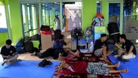 Ia menyebut hingga saat ini ada 283 jiwa warga menjadi korban banjir di Blok 8 dan 10 Perumnas, Antang, Manggala, Kota Makassar. Mereka kini menempati posko di sejumlah masjid di wilayah tersebut.  
