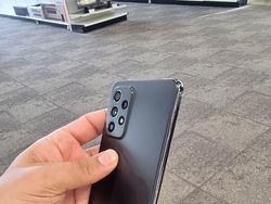 Tampilan Galaxy A52 Warna Hitam Sekece Galaxy S21+