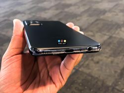 Tampilan Galaxy A52 Warna Hitam Sekece Galaxy S21+